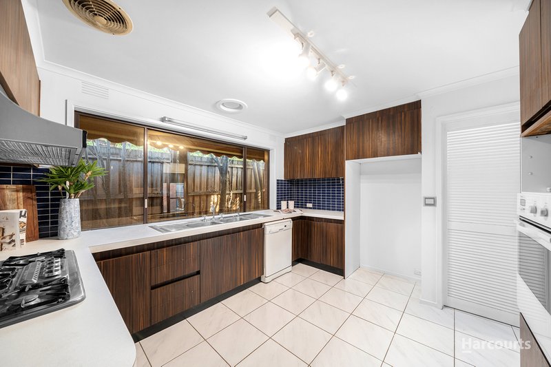 Photo - 17 Minchinbury Drive, Vermont South VIC 3133 - Image 8