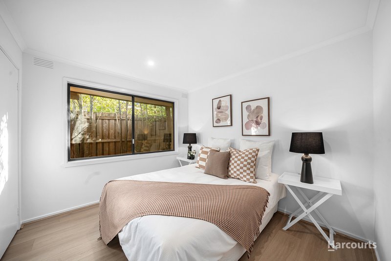 Photo - 17 Minchinbury Drive, Vermont South VIC 3133 - Image 9