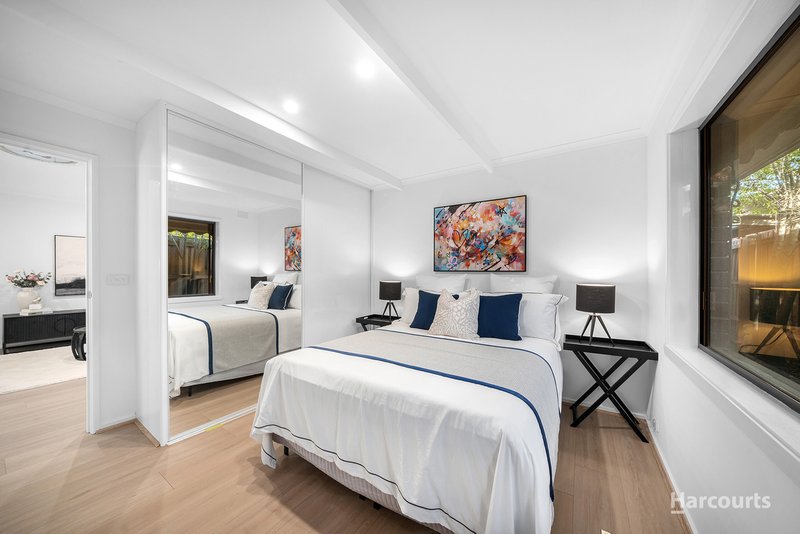 Photo - 17 Minchinbury Drive, Vermont South VIC 3133 - Image 10