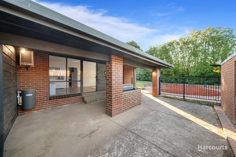 Photo - 17 Minchinbury Drive, Vermont South VIC 3133 - Image 13