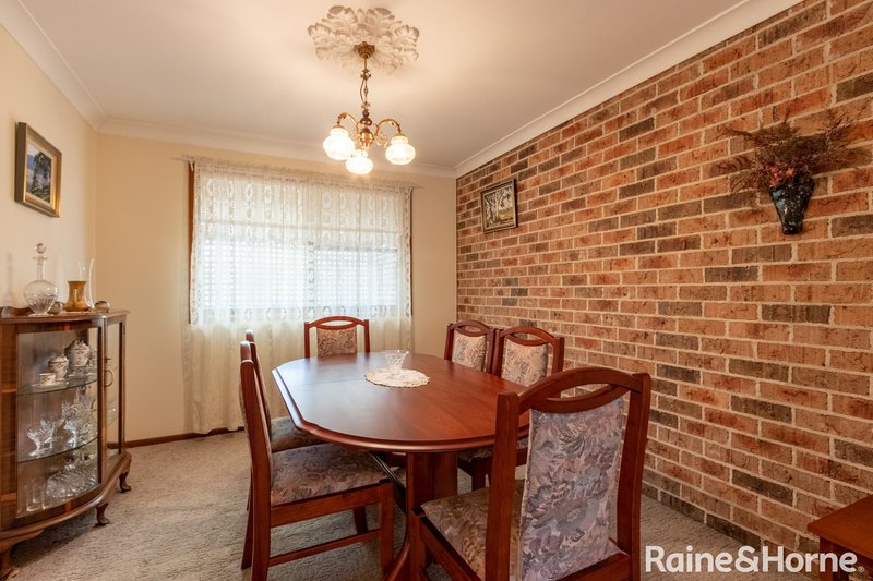 Photo - 17 Minna Place, South Bathurst NSW 2795 - Image 7