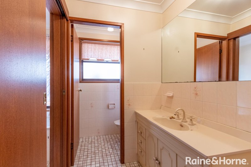 Photo - 17 Minna Place, South Bathurst NSW 2795 - Image 11