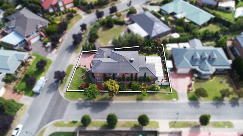 Photo - 17 Minton Walk, Narre Warren South VIC 3805 - Image 4