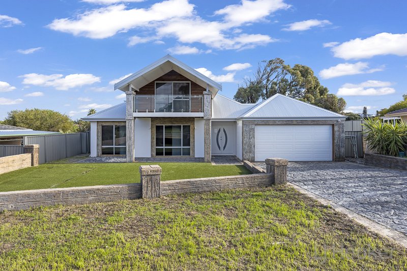 17 Mitchell Place, Two Rocks WA 6037