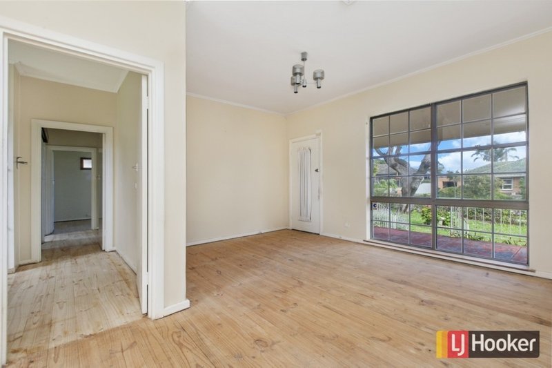 Photo - 17 Mitchell Street, Seaview Downs SA 5049 - Image 2