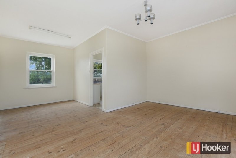 Photo - 17 Mitchell Street, Seaview Downs SA 5049 - Image 3