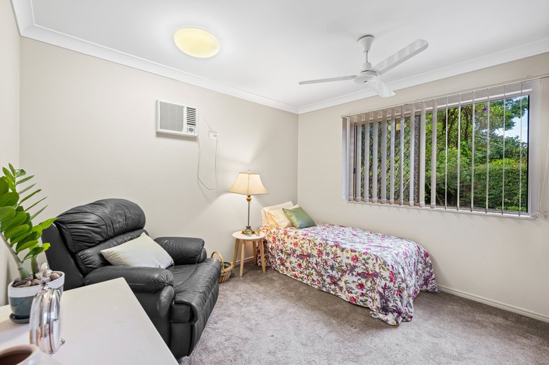 Photo - 17 Mona Street, Whitfield QLD 4870 - Image 9