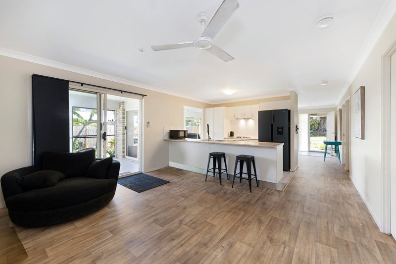 Photo - 17 Monarch Avenue, Moore Park Beach QLD 4670 - Image 8