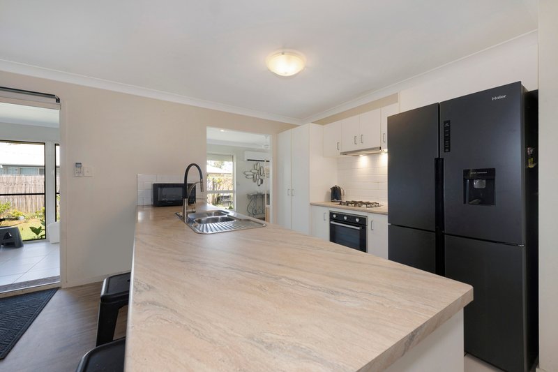 Photo - 17 Monarch Avenue, Moore Park Beach QLD 4670 - Image 11