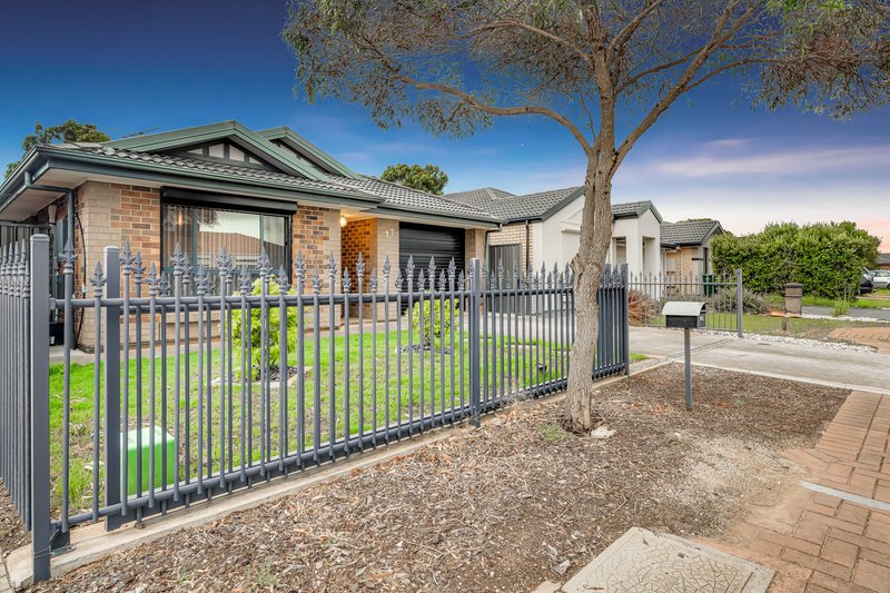 Photo - 17 Monterey Drive, Munno Para West SA 5115 - Image 3