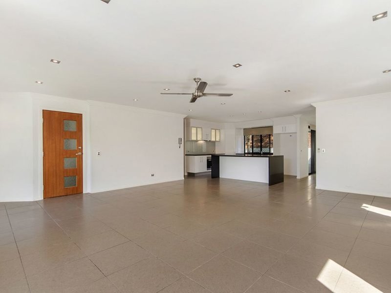 Photo - 17 Montezuma Dr , Burleigh Waters QLD 4220 - Image 3