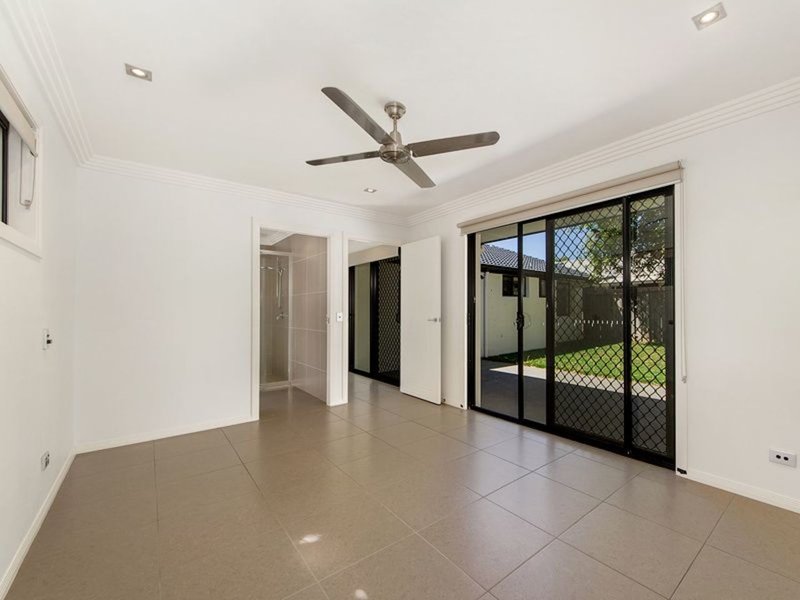 Photo - 17 Montezuma Dr , Burleigh Waters QLD 4220 - Image 8