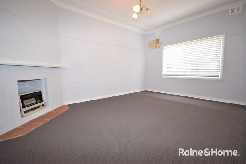 Photo - 17 Morton Parade, Nowra NSW 2541 - Image 4