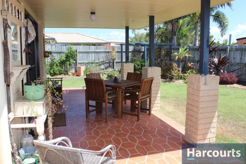 Photo - 17 Mossman Way, Sandstone Point QLD 4511 - Image 3