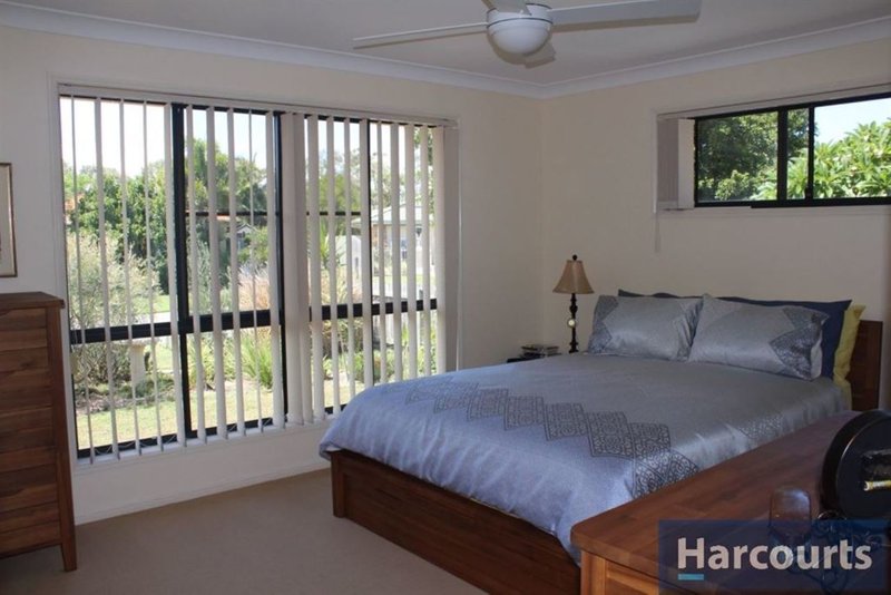 Photo - 17 Mossman Way, Sandstone Point QLD 4511 - Image 4