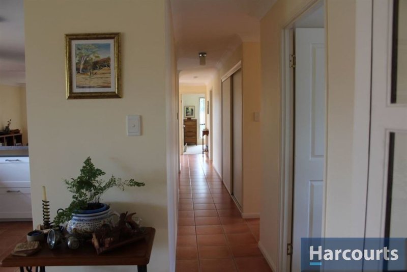 Photo - 17 Mossman Way, Sandstone Point QLD 4511 - Image 14