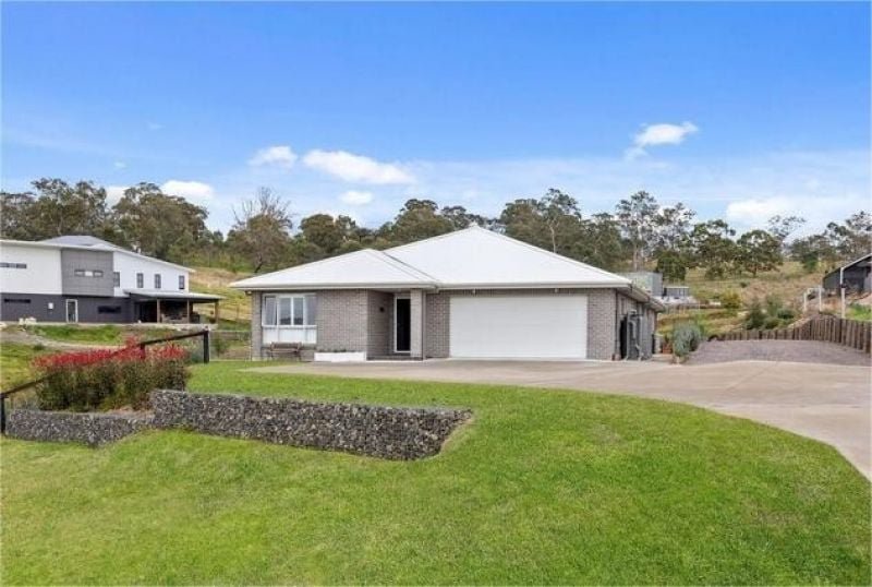 Photo - 17 Mount Harris Drive, Maitland Vale NSW 2320 - Image 2