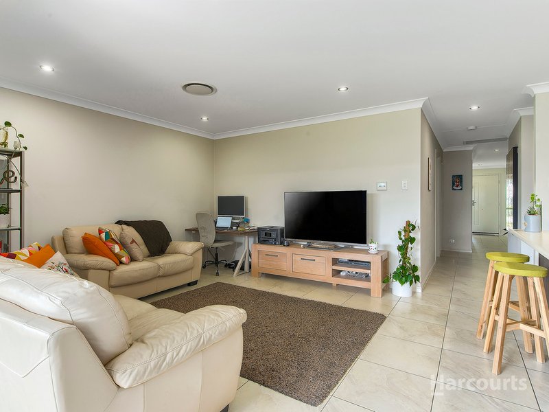 Photo - 17 Mount Kaputar Avenue, Fitzgibbon QLD 4018 - Image 5