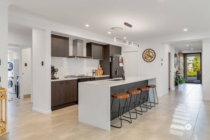 Photo - 17 Mountain Ash Way, Redland Bay QLD 4165 - Image 3