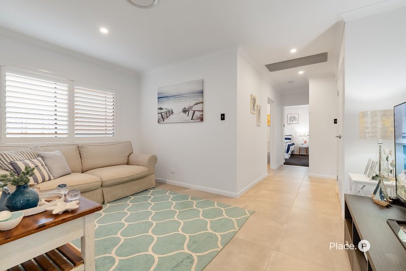 Photo - 17 Mountain Ash Way, Redland Bay QLD 4165 - Image 8
