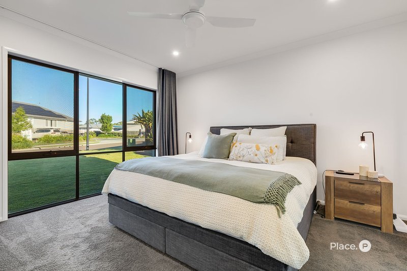 Photo - 17 Mountain Ash Way, Redland Bay QLD 4165 - Image 9