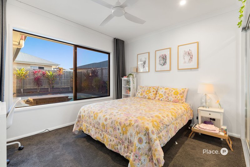 Photo - 17 Mountain Ash Way, Redland Bay QLD 4165 - Image 13