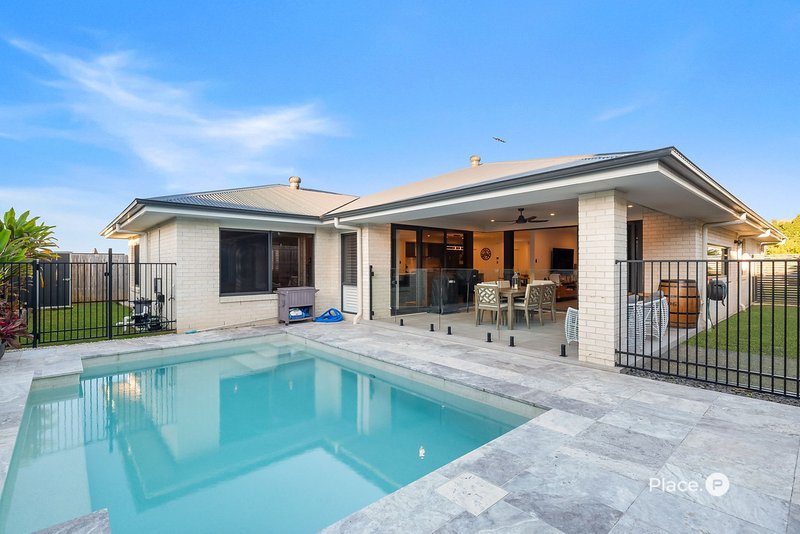 Photo - 17 Mountain Ash Way, Redland Bay QLD 4165 - Image 16