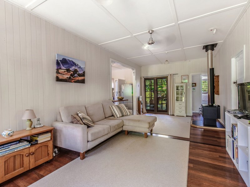 Photo - 17 Mountain Street, Pomona QLD 4568 - Image 2