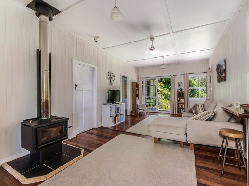 Photo - 17 Mountain Street, Pomona QLD 4568 - Image 7