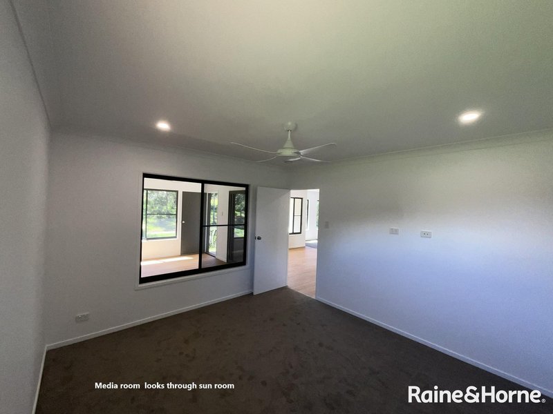 Photo - 17 Mountain View Crescent, Russell Island QLD 4184 - Image 11