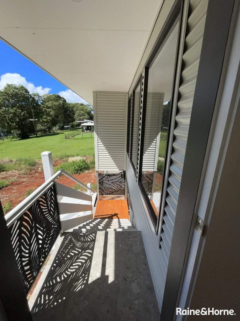 Photo - 17 Mountain View Crescent, Russell Island QLD 4184 - Image 23