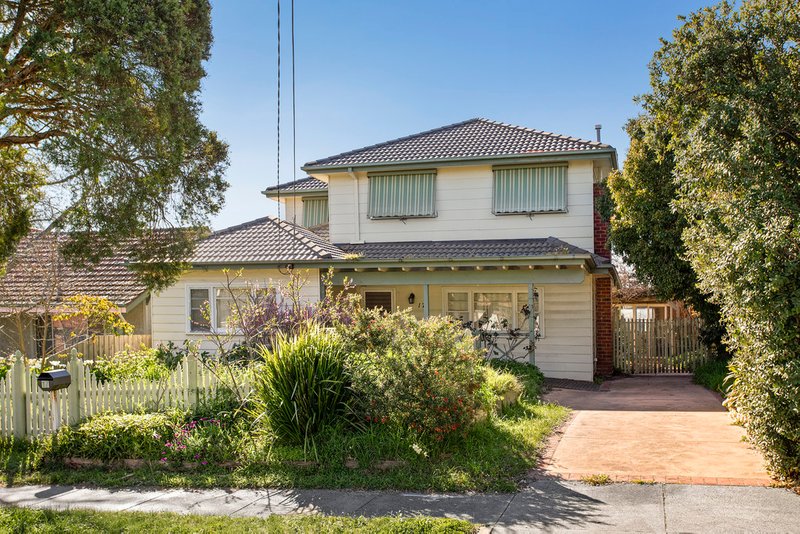 17 Mountain View Road, Nunawading VIC 3131