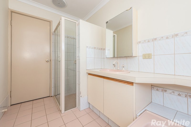 Photo - 17 Mugana Crescent, Waggrakine WA 6530 - Image 10