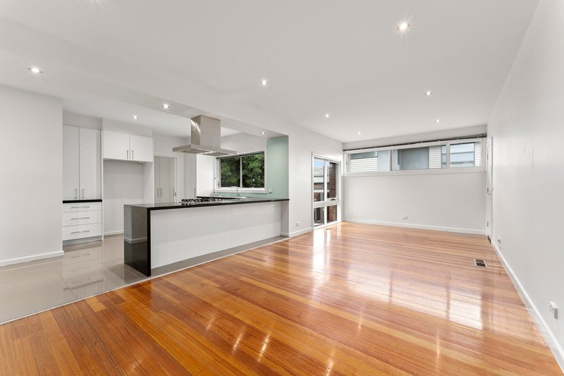 Photo - 17 Munro Street, Macleod VIC 3085 - Image 2