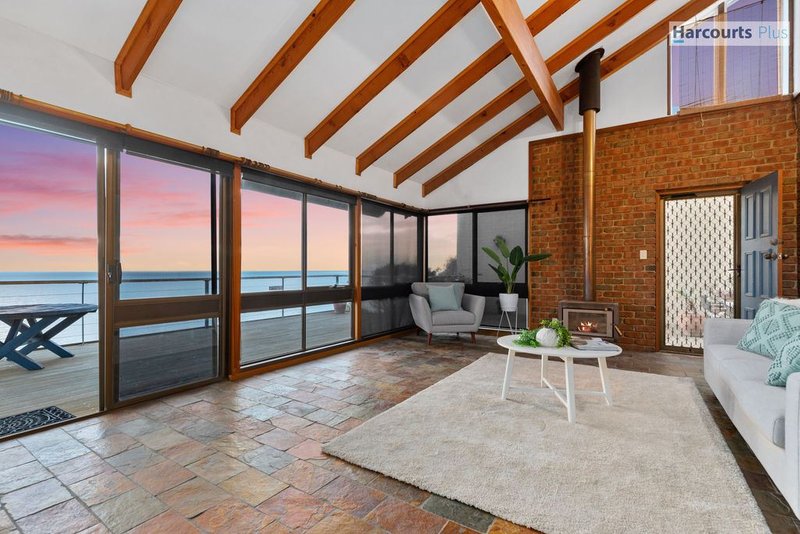 Photo - 17 Murnada Street, Hallett Cove SA 5158 - Image 5