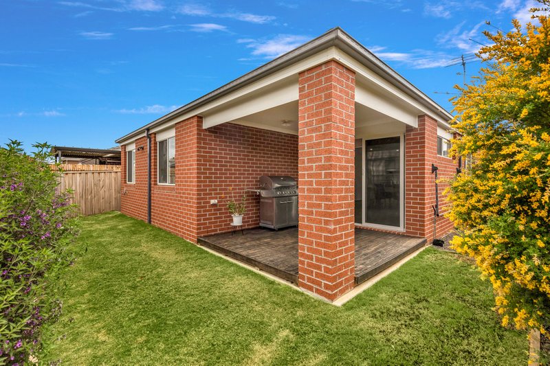 Photo - 17 Muscovy Way, Werribee VIC 3030 - Image 13