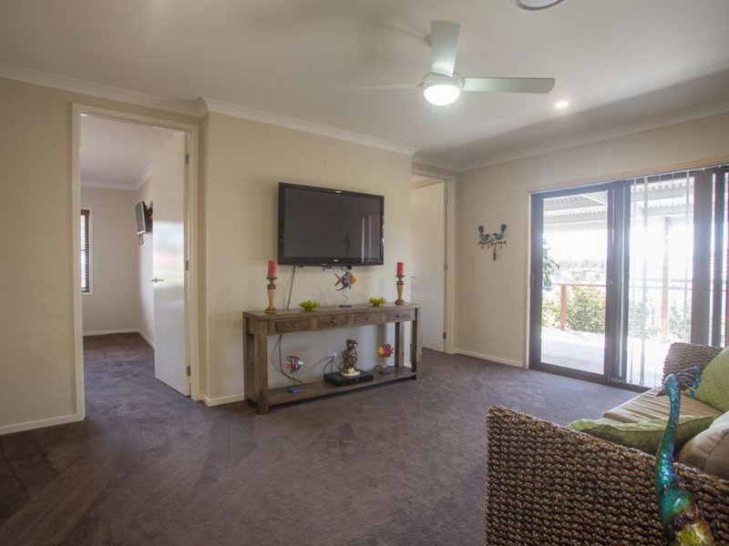 Photo - 17 Nagle Crescent, Blenheim QLD 4341 - Image 13