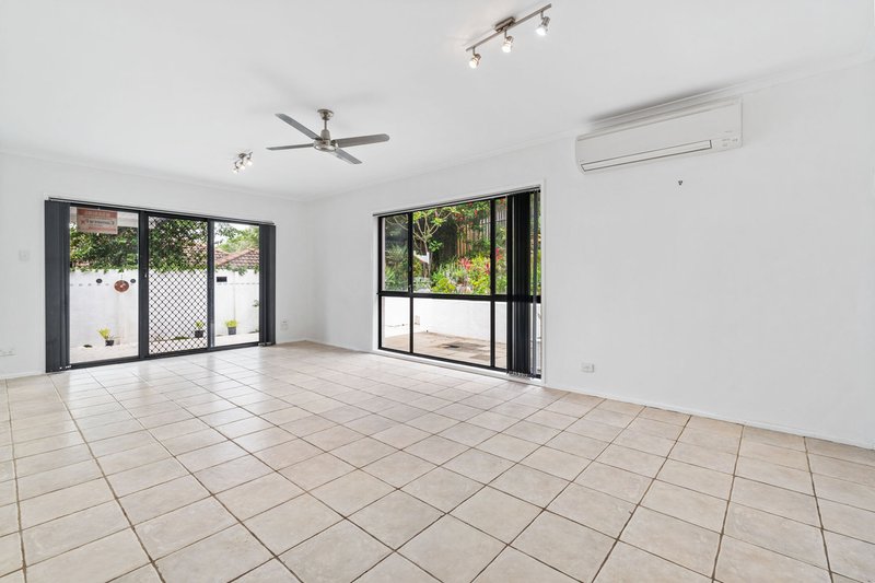 Photo - 17 Nandi Terrace, Pacific Pines QLD 4211 - Image 7