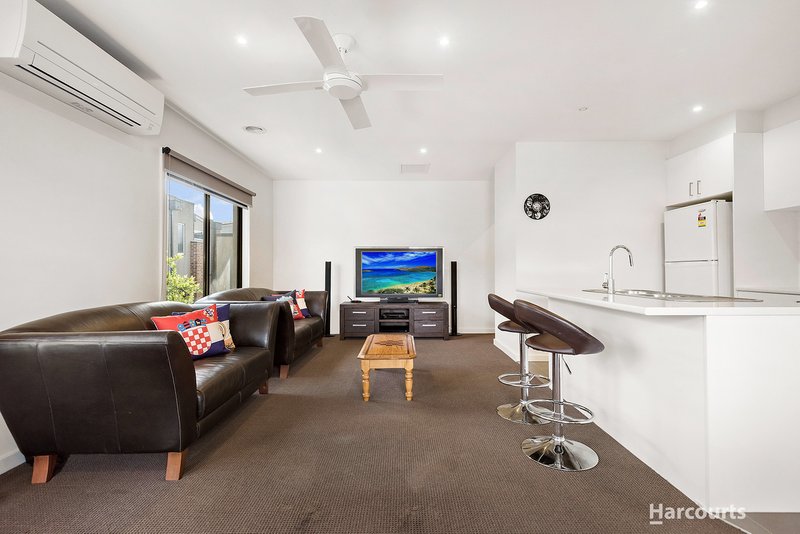 Photo - 1/7 Narcissus Avenue, Boronia VIC 3155 - Image 2