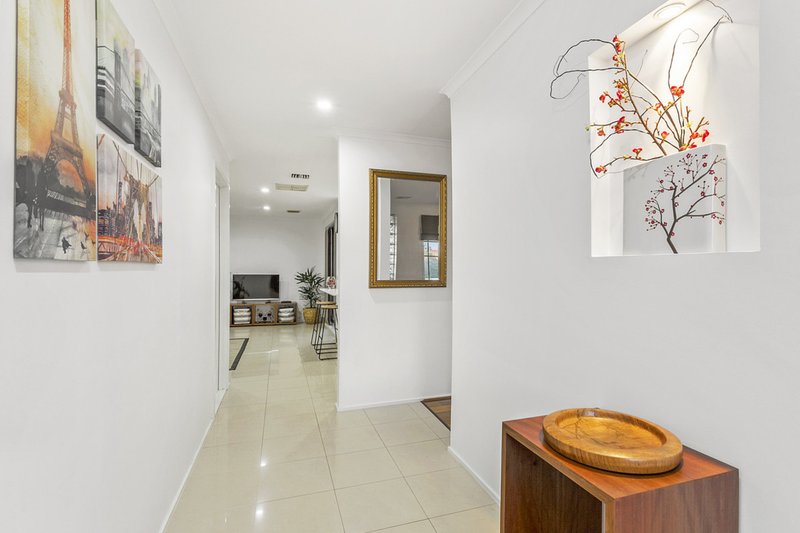 Photo - 17 Narryer Close, Palmerston ACT 2913 - Image 7