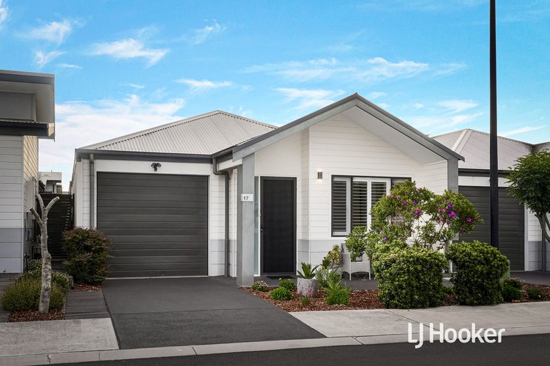 Photo - 17 Newington Glade, Marsden Park NSW 2765 - Image 1