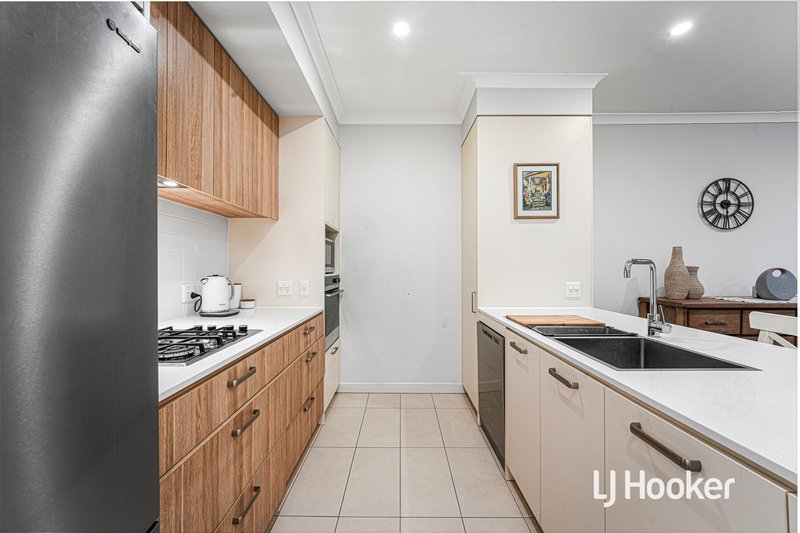 Photo - 17 Newington Glade, Marsden Park NSW 2765 - Image 2