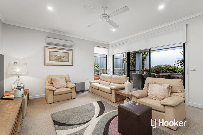 Photo - 17 Newington Glade, Marsden Park NSW 2765 - Image 5