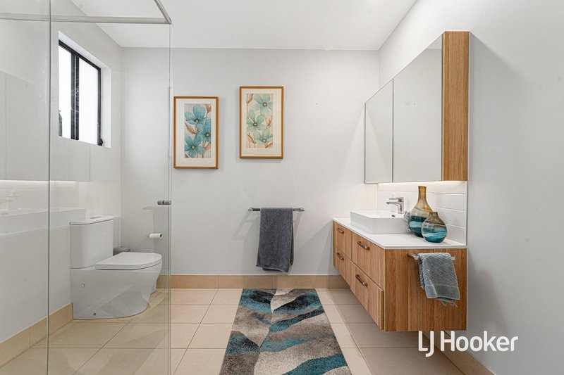 Photo - 17 Newington Glade, Marsden Park NSW 2765 - Image 8