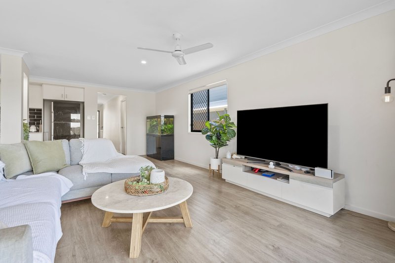 Photo - 17 Niche Glade Circuit, Maudsland QLD 4210 - Image 4