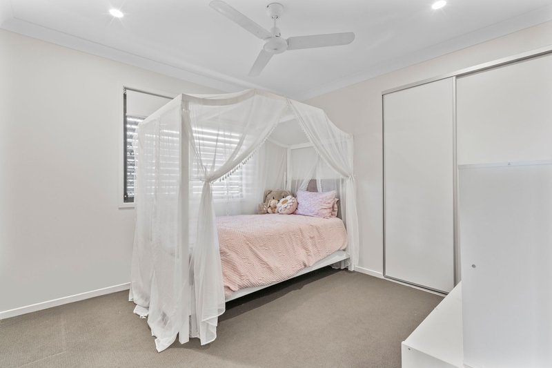 Photo - 17 Niche Glade Circuit, Maudsland QLD 4210 - Image 12