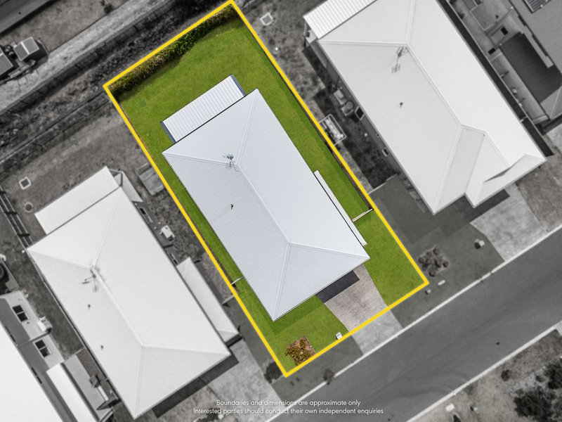 Photo - 17 Niche Glade Circuit, Maudsland QLD 4210 - Image 23