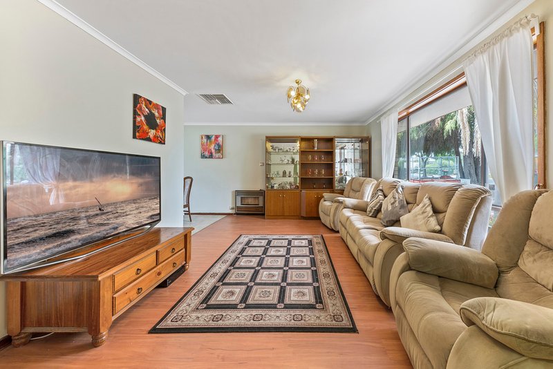 Photo - 17 Niemeyer Crescent, St Agnes SA 5097 - Image 2