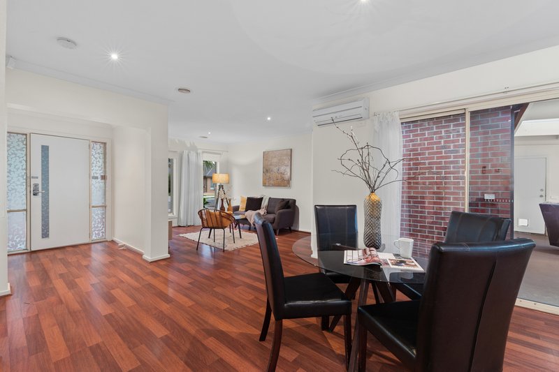 Photo - 17 Nighthawk Boulevard, South Morang VIC 3752 - Image 4