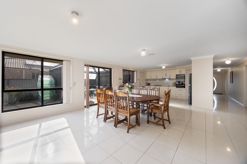 Photo - 17 Nimble Drive, Delacombe VIC 3356 - Image 6